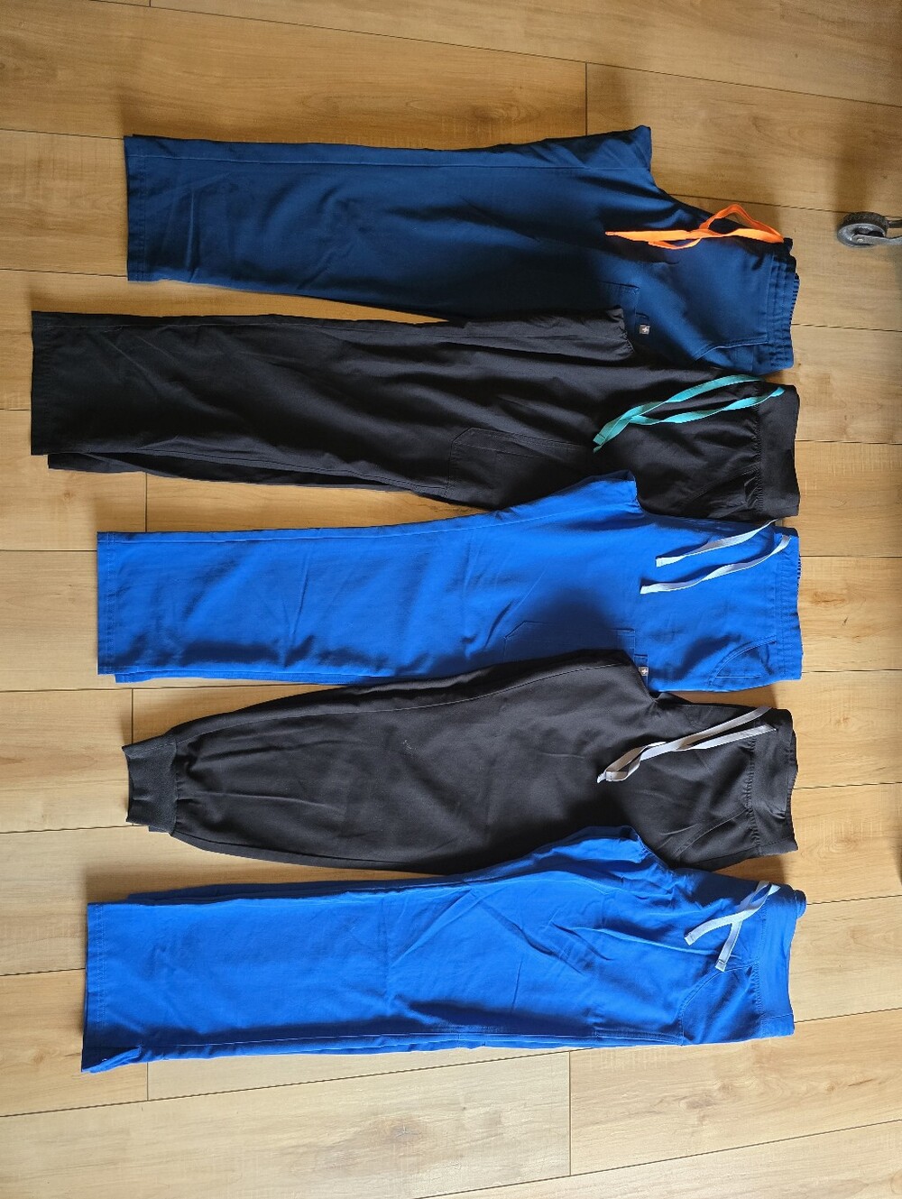 Figs Scrub Bottoms Pants Bundle Lot Of 5 Pairs Sz L